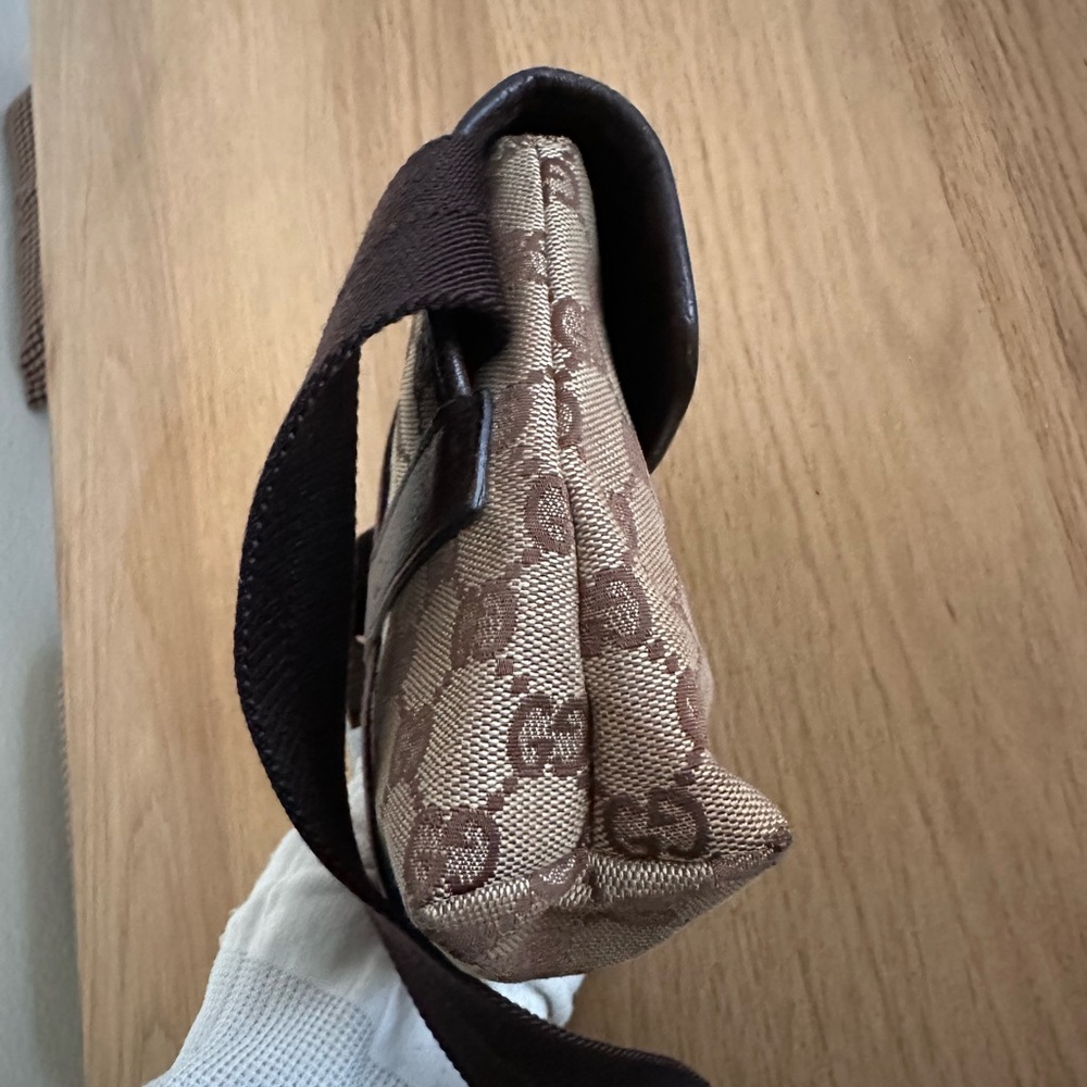 Gucci Belt Bag - Picture 3 of 15